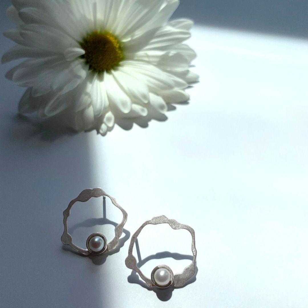 Petite Komu Pearl Earrings - Denisa Piatti Jewellery